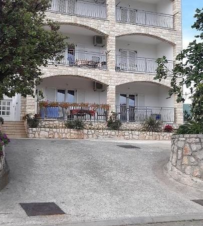 Apartmani Kevric Novi Vinodolski Exterior foto